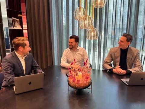 Das Handshake Homes Team